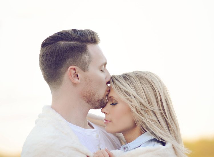 Everything You Need to Know About Engagement Photo Basics