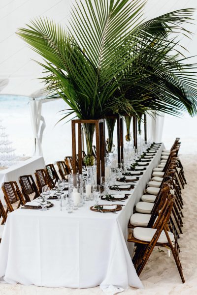 ALL ABOUT THE TROPICAL WEDDING STYLE